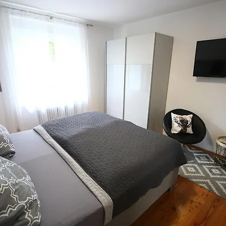 Haus Zwoelf Apartment *