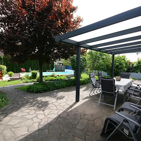 Apartment Haus Zwoelf *