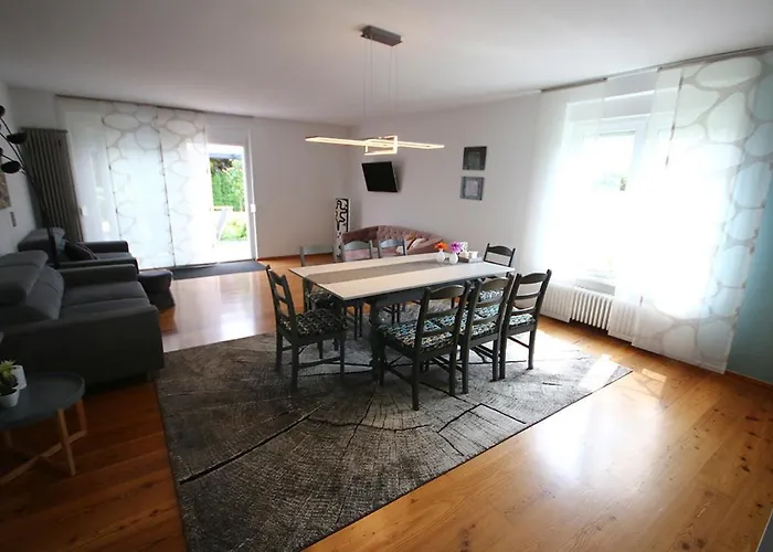 Haus Zwoelf דירה *